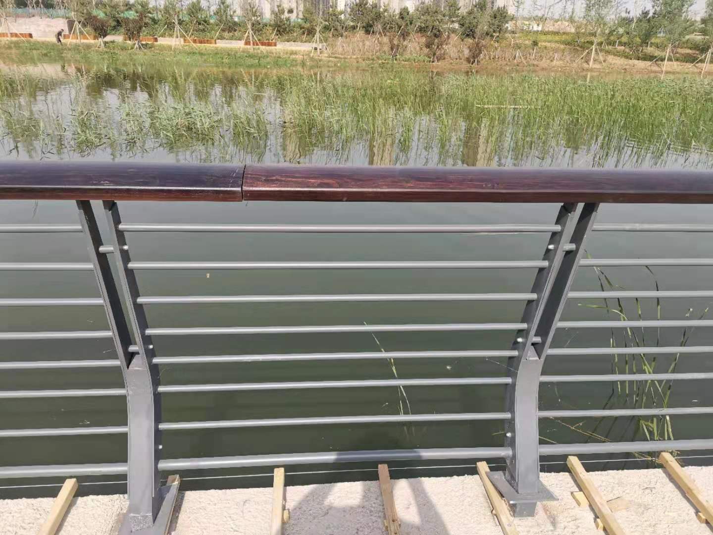 咸阳市桥梁防撞护栏桥梁护栏 - 推荐